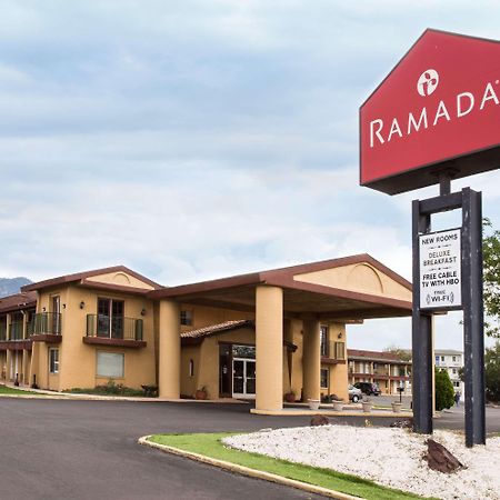 Ramada By Wyndham Flagstaff East Exterior foto