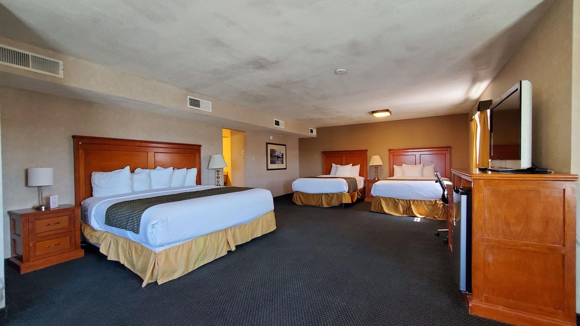 Ramada By Wyndham Flagstaff East Exterior foto