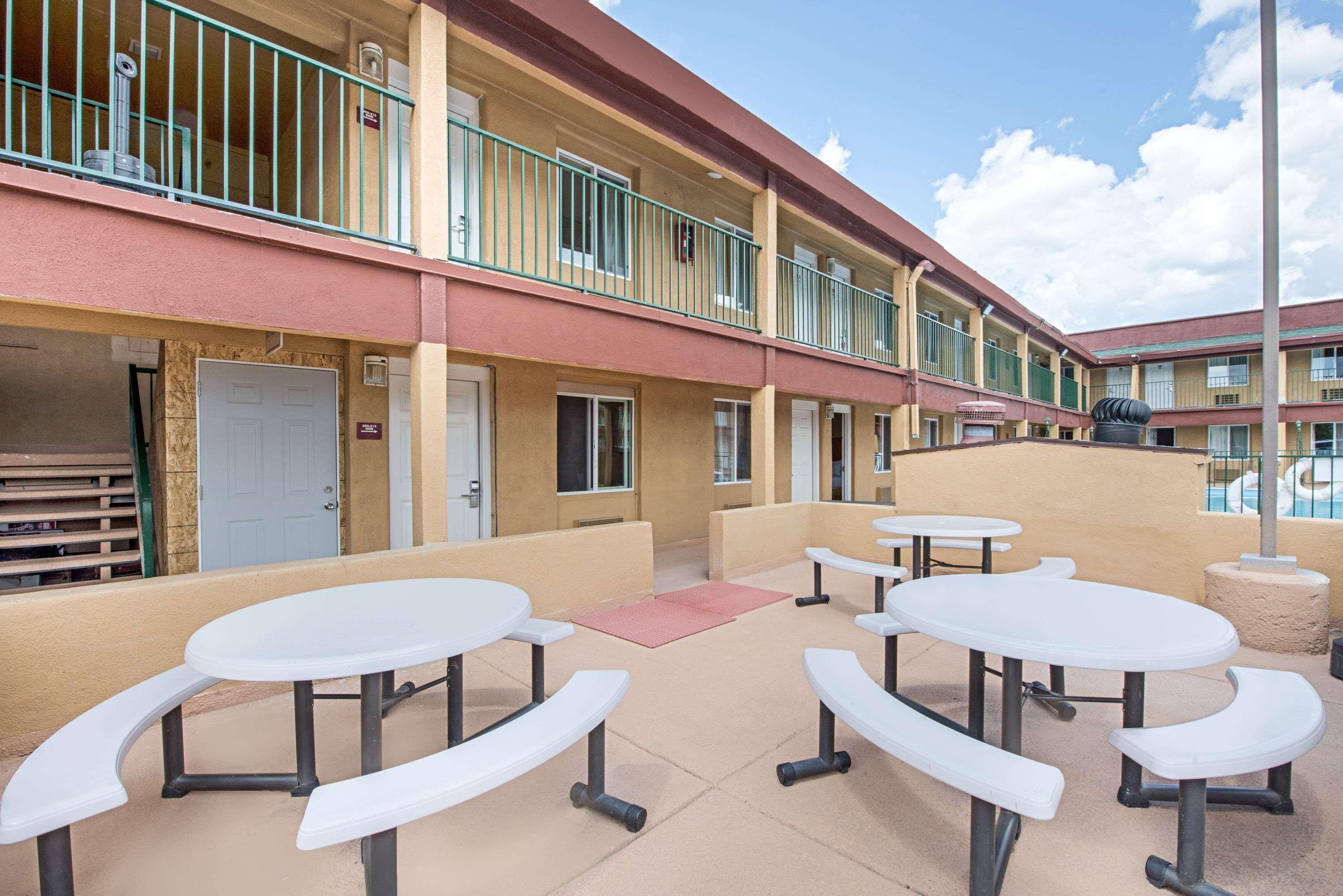 Ramada By Wyndham Flagstaff East Exterior foto