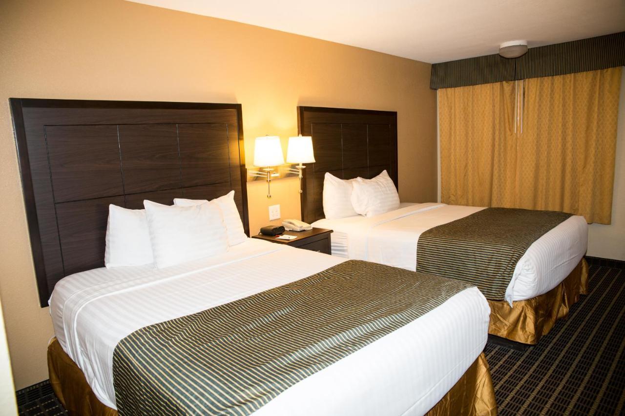 Ramada By Wyndham Flagstaff East Exterior foto
